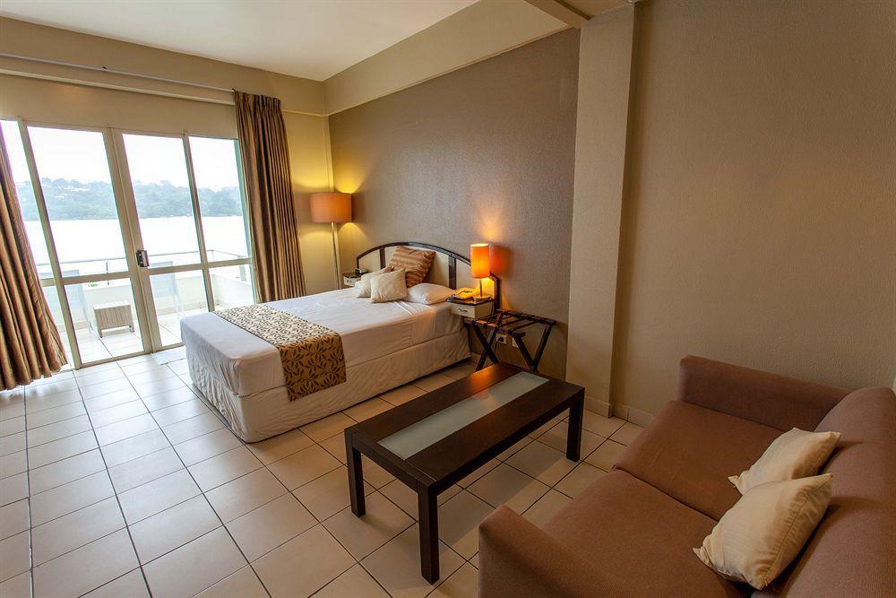 Chantillys On The Bay Port Vila Exterior photo
