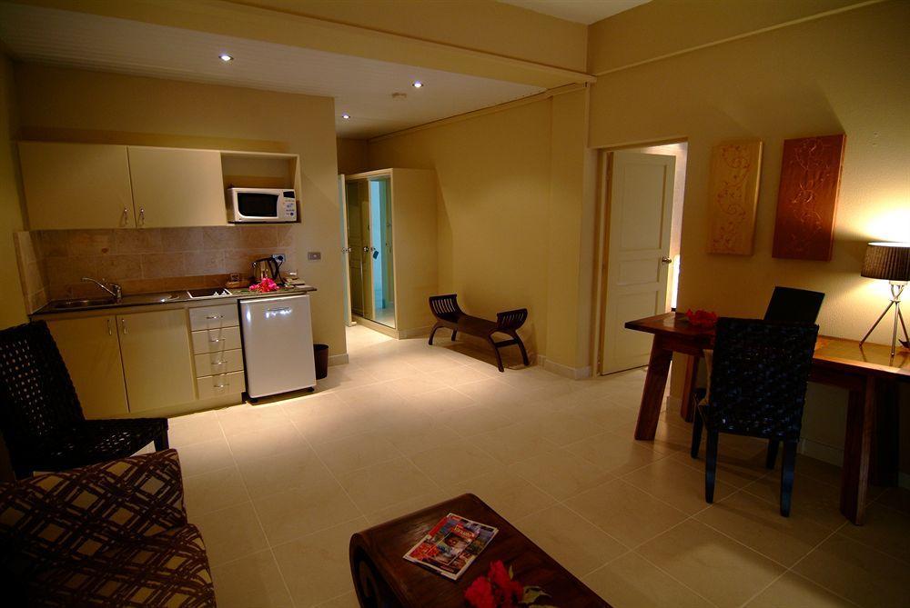 Chantillys On The Bay Port Vila Exterior photo